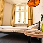 Sleep In & Stary Rynek Hostel *