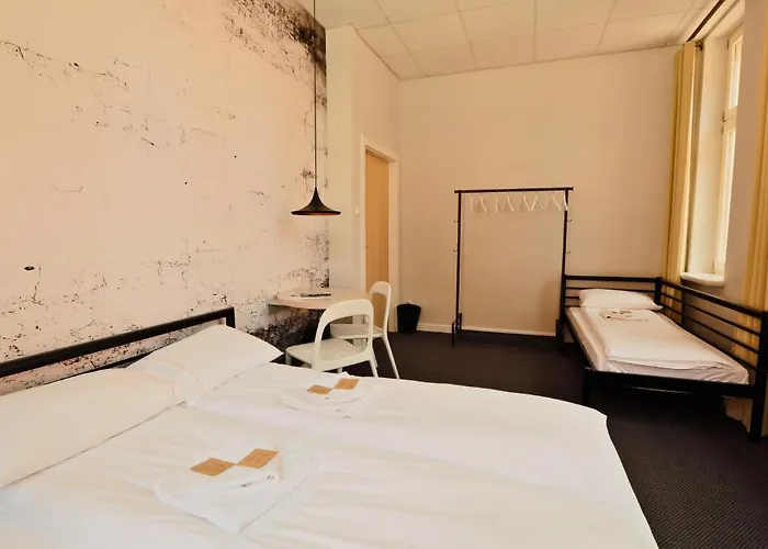 Sleep In & Stary Rynek Hostel