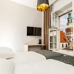 Sleep In & Stary Rynek