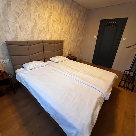 بيت شباب Sleep In & Stary Rynek