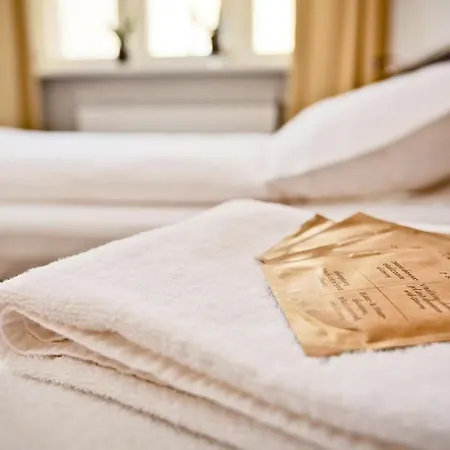 Sleep In & Stary Rynek * بوزنان
