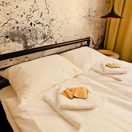 بيت شباب Sleep In & Stary Rynek بوزنان