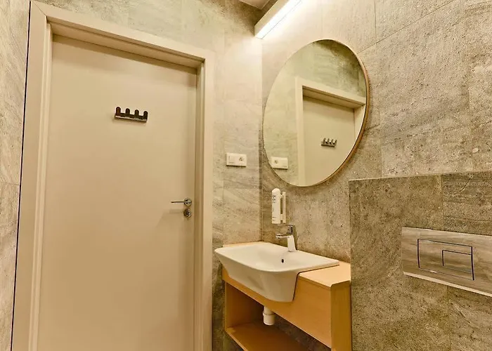 Sleep In & Stary Rynek 포즈난